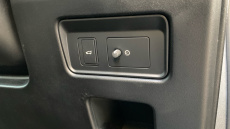 Land Rover Discovery 3.0 D350 Dynamic SE 5dr Auto Diesel Station Wagon